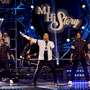 Michael & MJ HISTORY - FILM & CONCERT-2